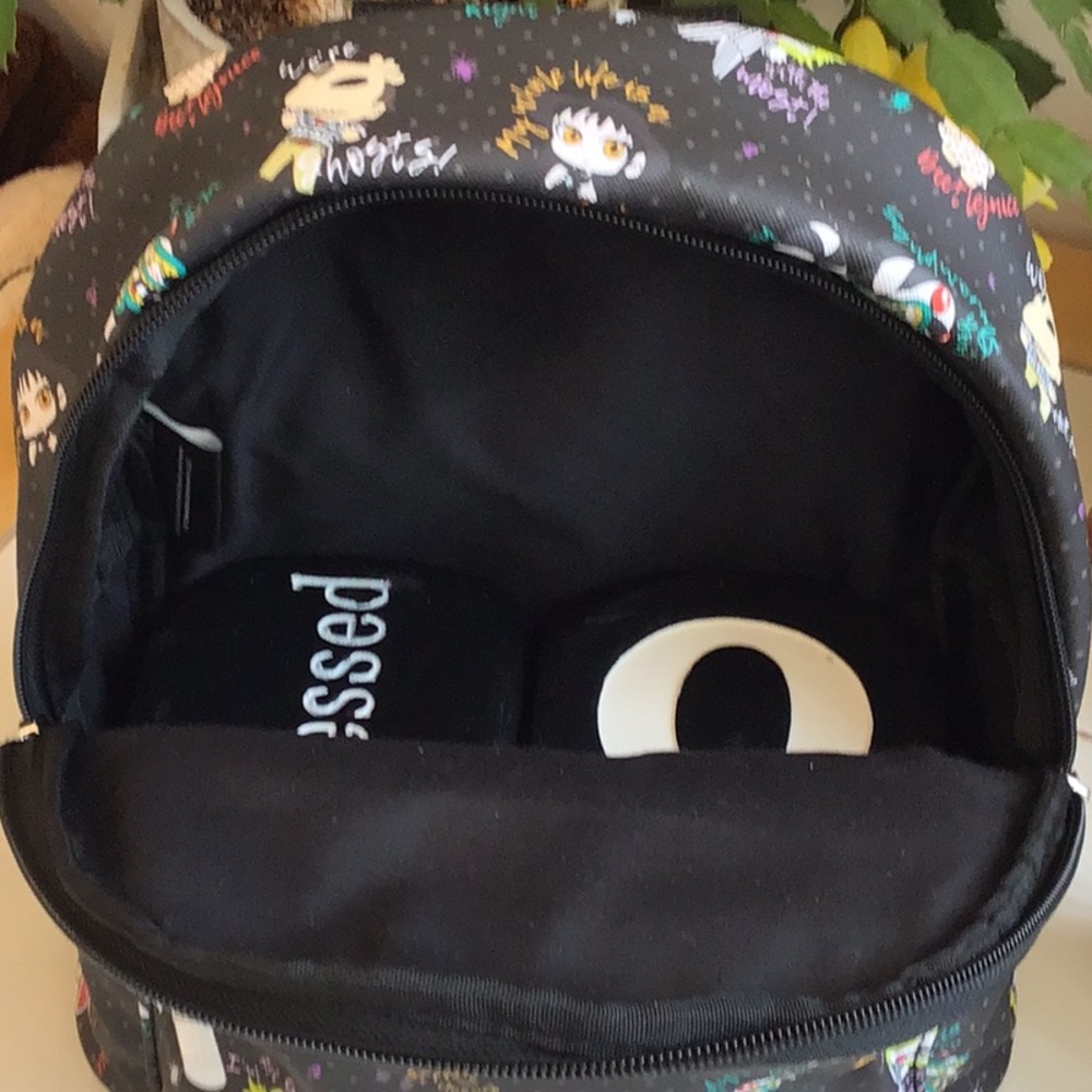 ‘Beetlejuice’ All Over Print Mini Backpack NWOT - Picture 5 of 8